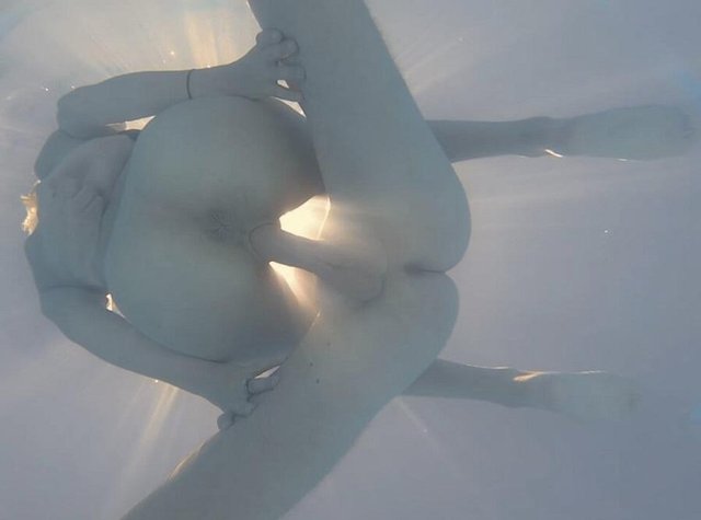 Underwater Sex In The Pool Bottom View 19