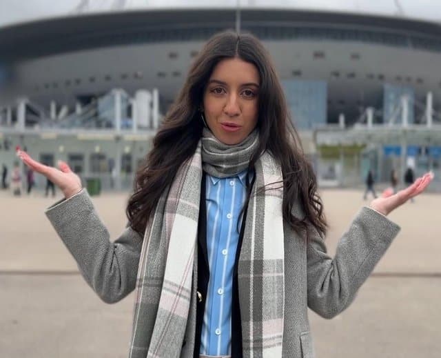 Cum On My Face In The Football Stadium 1