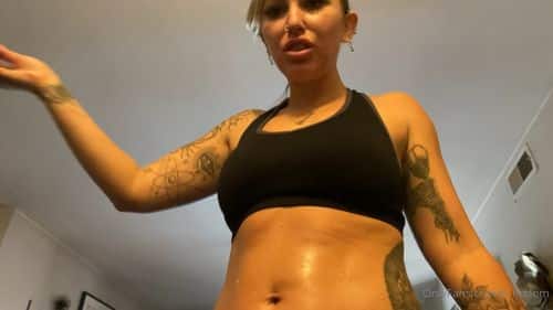 Sorceress Bebe - Post-Workout Sweaty Stomach Fetish 1