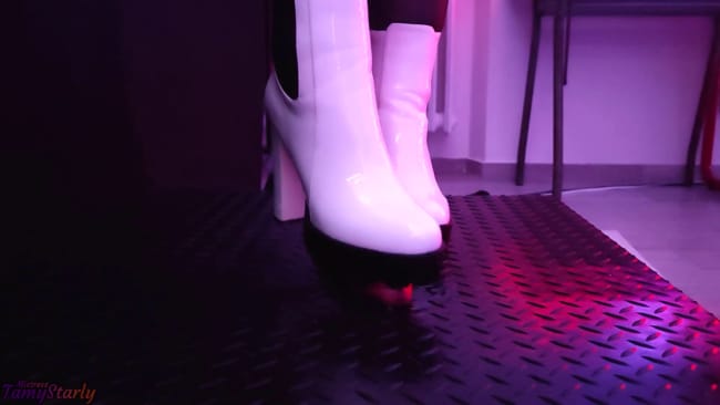 A Toohard Bootjob In White Ankle Tank Boots With Tamystarly 3