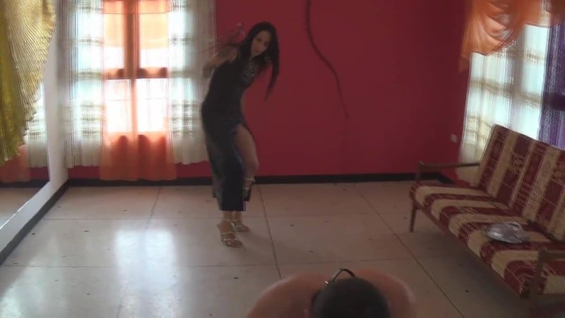 Latin Beauties in High Heels - A Fair Price For The Freedom Of The Slavegirl Of The Queen K 2