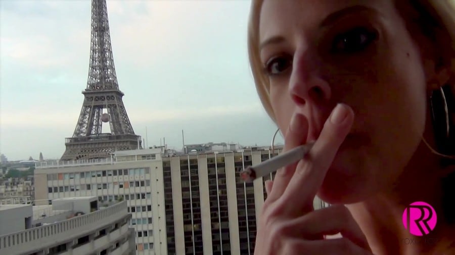 [VNARoxieRae] 22 07 07 Candid Smoking In Paris France FullHD 1