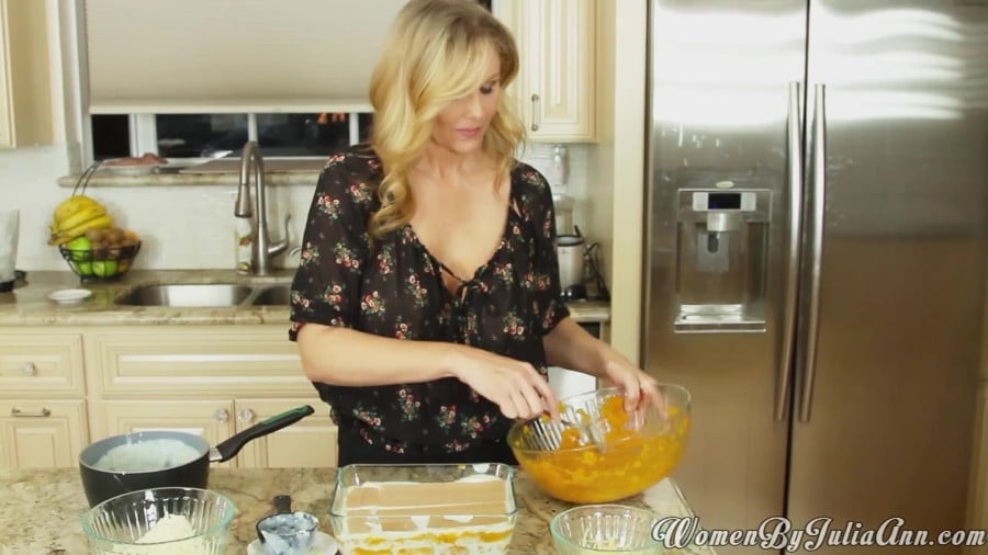 WomenByJuliAnn 16 03 10 Butternut Squash Lasagna FullHD 1