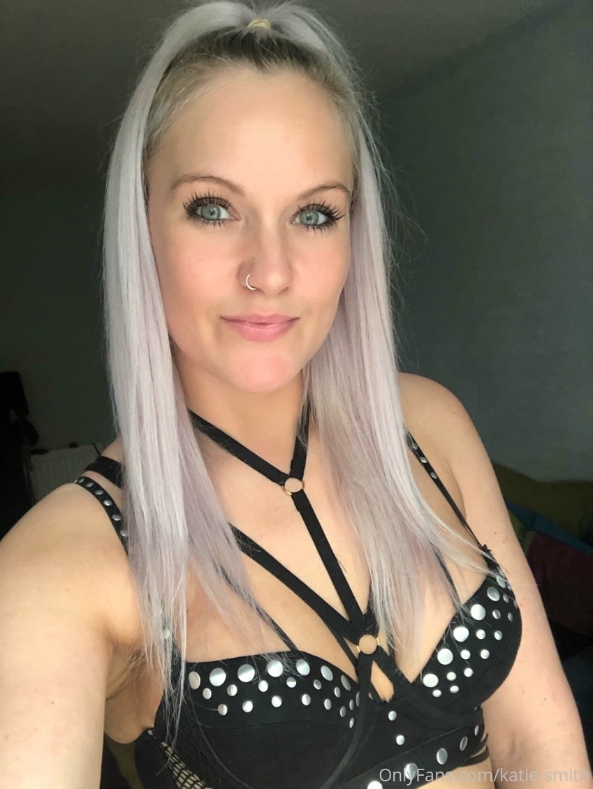 @katiesmithhh - Katie Smith - OnlyFans Leak [286 Vids, 1054 Pics, 23.73 GB] 1