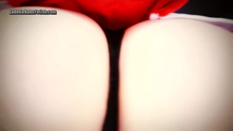 Ludella Hahns Fetish Adventures - Give You A Squish! - Giantess Cheerleader Step-Sis Ludella Taunts, Teases, & Smothers You Beneath Her Big Ass 2