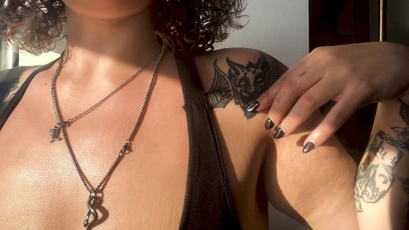 Your Goddess El - You'Re My Sweat Rag - Goddess El Mesermizes In This Sweaty Armpit Worship Clip Featuring Stinky Armpits 2