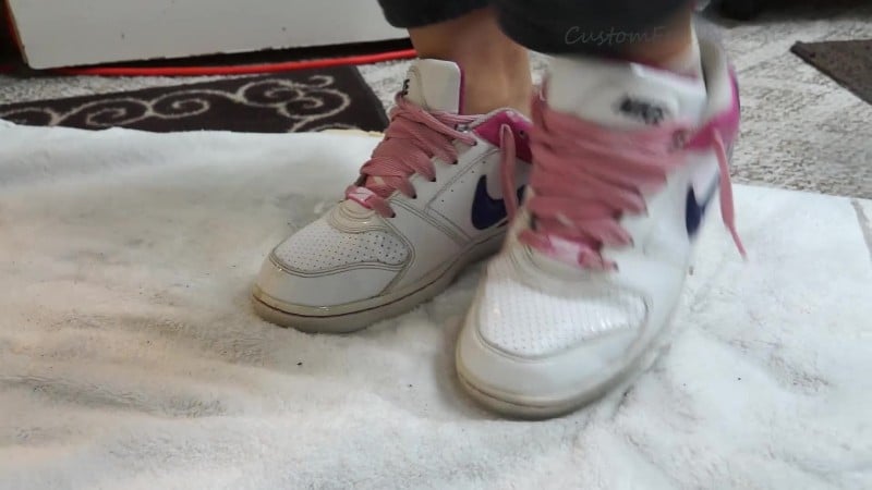 Custom Fetish - Sneakers In The Shower Squish - ManyVids 1