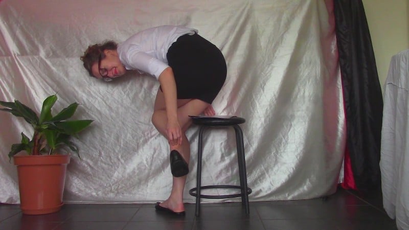 Goddess Vanessa - Painful Heel Pads In Ballet Flats - ManyVids 10