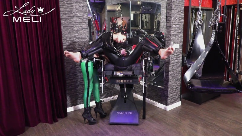 LadyMeli - Heavy Rubber Sklave hart abgemolken bis es spritzt 3