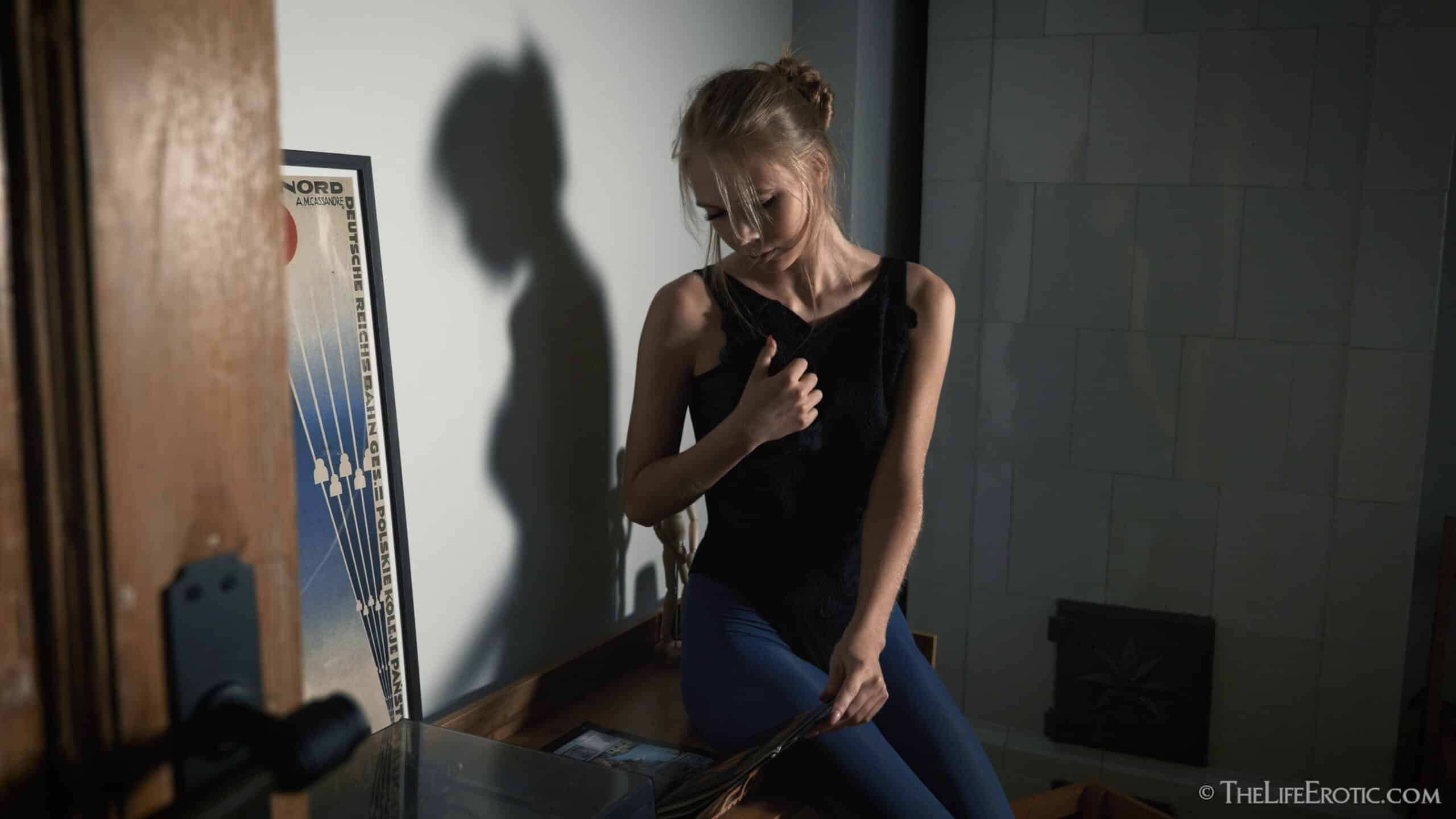 [TheLifeErotic] 25-04- 29 Luise Wet Evening Exercise 2 1080p/4k 1