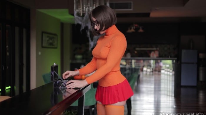 [Onlyfans] Sweetie Fox - Daphne And Velma. Uncovering Hidden Desires [28-10-24] [1080p] 1