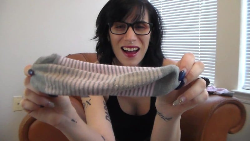VelmaVonMassacre - Foot Dust & Filthy Socks For a Dirty Footboy 24