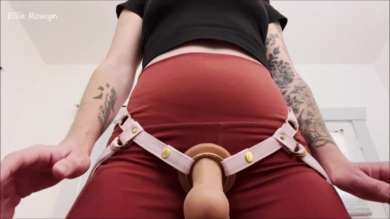 ellierowyn - Pretty Girl Pegging 21