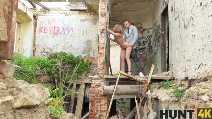 [Hunt4k] No Panties In The Ruins - Eyla Moore - 2025-05-15 - 1080p 3