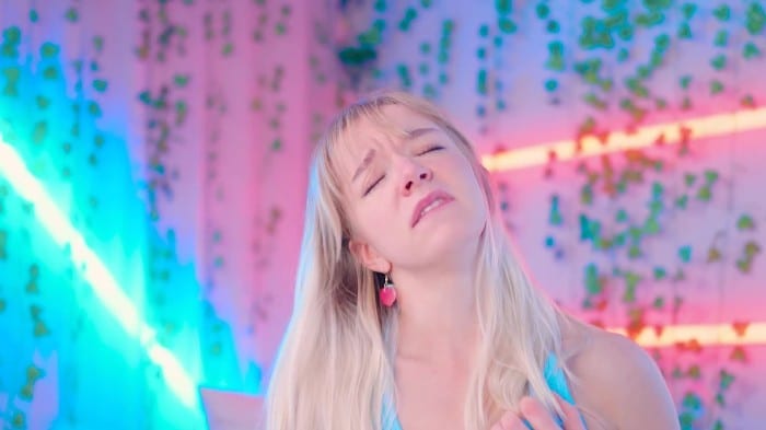 [ManyVids] Your Son's Gf Needs To Cheat With You - Jolie Lyon / Freeleech! 4