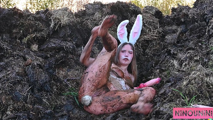 Ninounini - Eating Manure + My Shit + Dog Shit For Easter [2160p] 3
