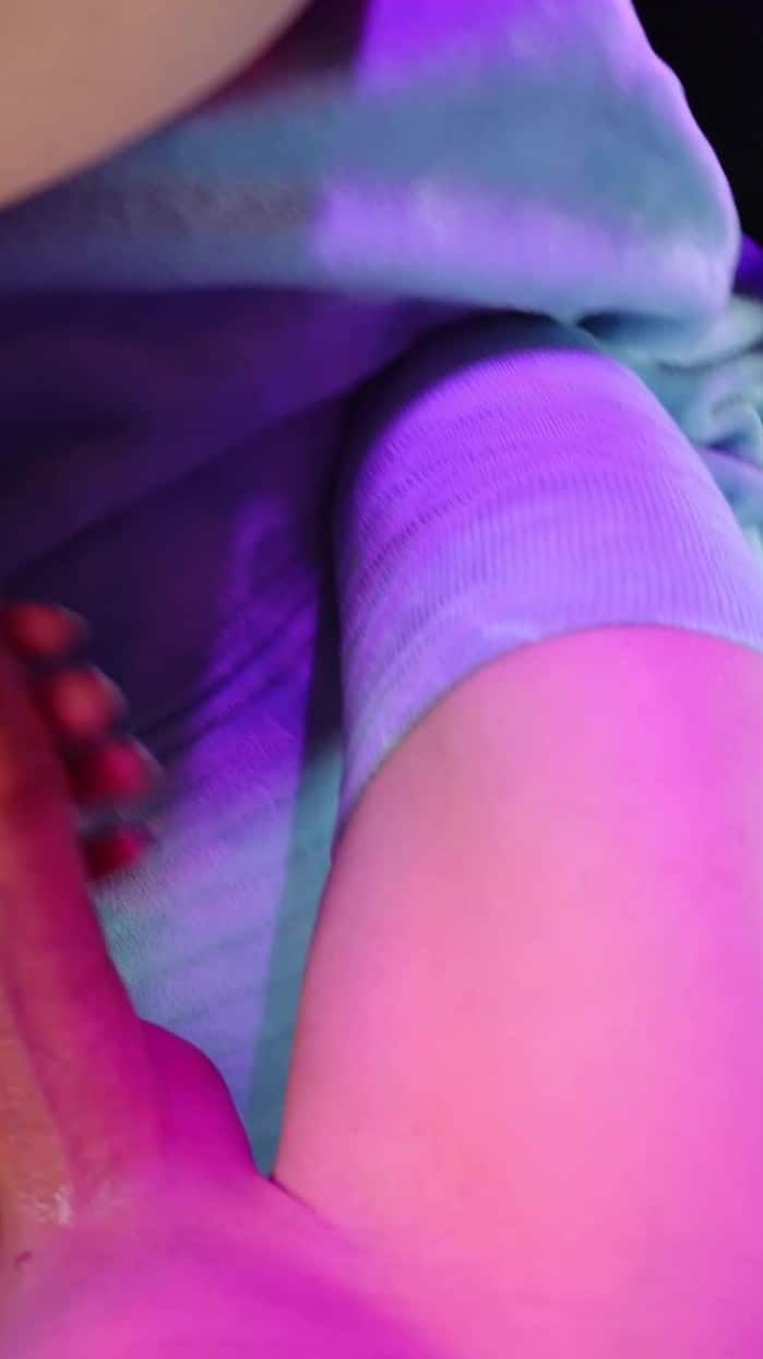 [Onlyfans] Queeniesteph - Queenie Fucks 1