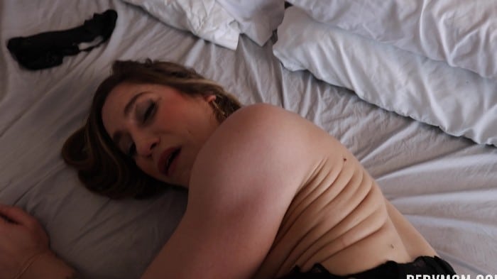 [PervMom] Aderes Quin - Take Mommy Out And Cum Inside [2160p] 5