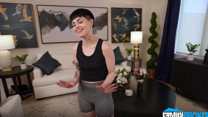 [SisLovesMe] Raee Ripley - From Tomboy To Cheerleader: Turning My Stepsister Into A Cumslut [2160p] 1