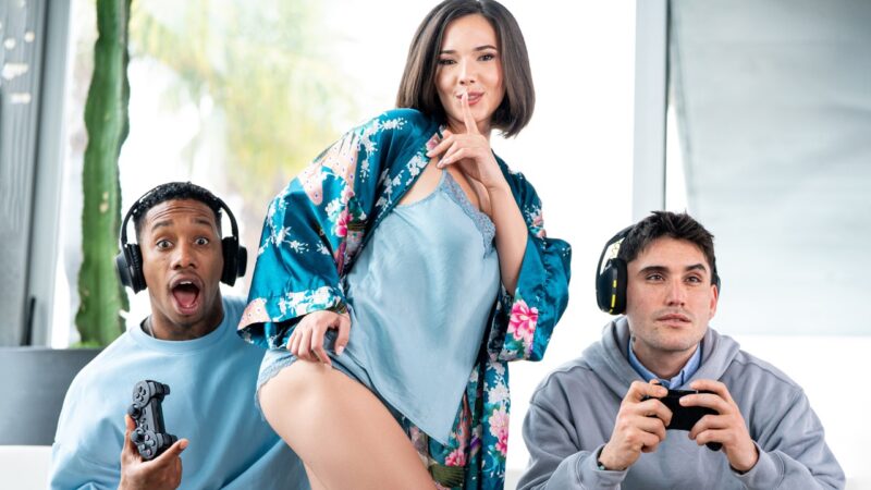 [BrazzersExxtra | Brazzers] 25 06 23 Eve Sweet Cleaning Up Every Drop 4k 23