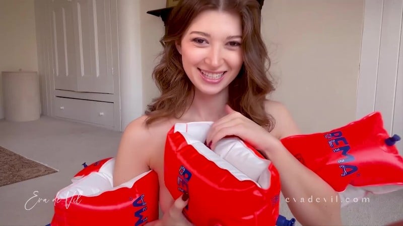 Eva de Vil - Inflatable Water Wings 2