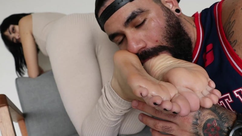 Jhonn - Foot Fetish - KYANA vol 05 worship vide 5