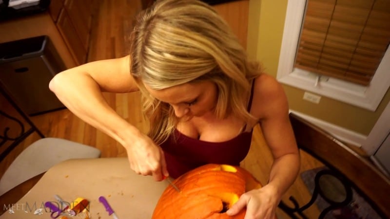 MeetMadden 19 10 30 Pumpkin Carving FullHD 6