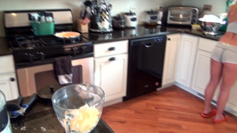 MeetMadden 19 11 27 Turkey Day Dessert FullHD 4