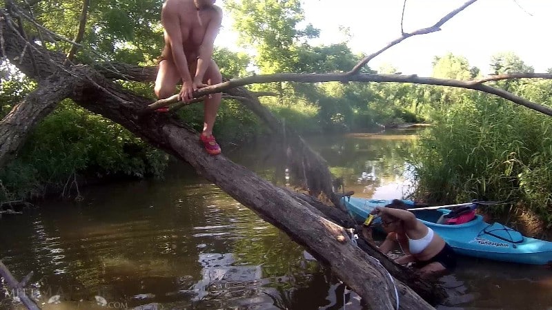 MeetMadden 20 08 19 Climbing Wood FullHD 3