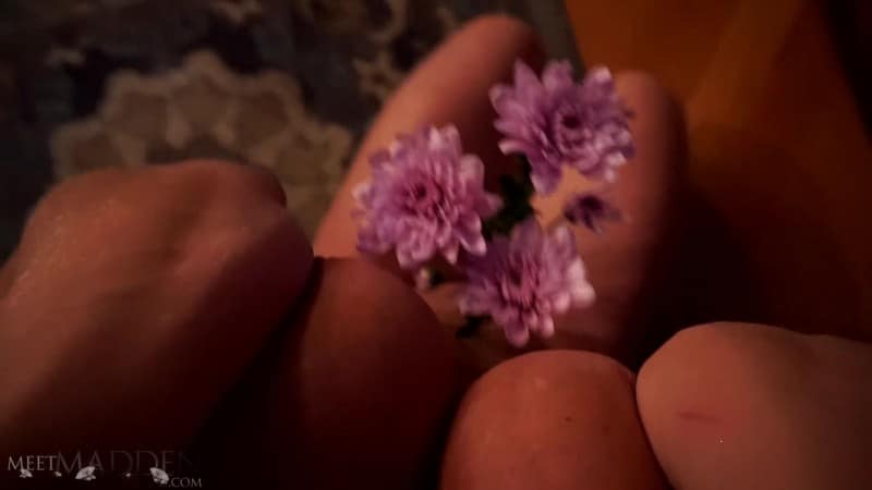 MeetMadden 21 03 31 Sweet Petals FullHD 2