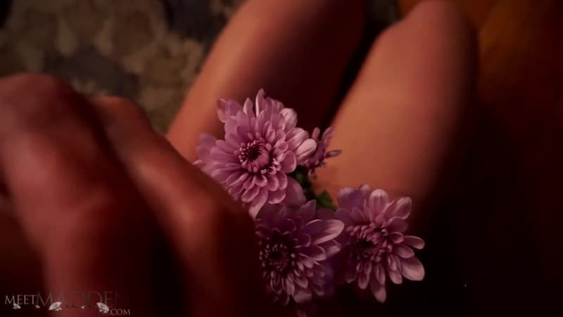 MeetMadden 21 03 31 Sweet Petals FullHD 3