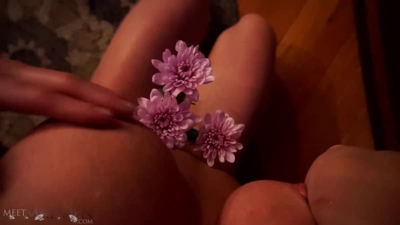 MeetMadden 21 03 31 Sweet Petals FullHD 5