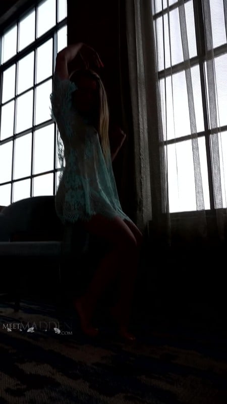 MeetMadden 22 04 06 City Blues XXX VERTiCAL 1080p 25