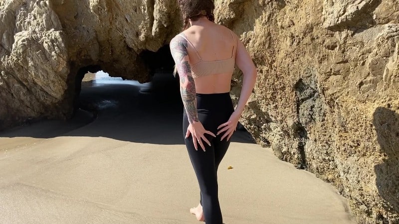 MissIvyDoll - Public Nude Beach 13