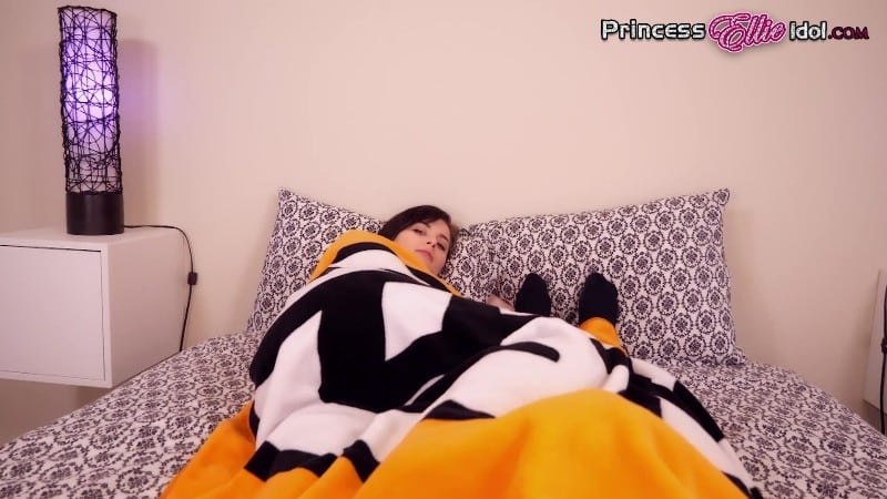 Princess Ellie Idol - Sister In Your Room With Auntie In Town 25