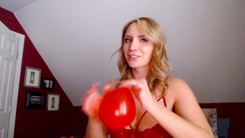 SneezeGoddess - First Live Balloon Blowing Show 5