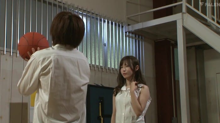 [FSDSS-268] Soaked See-Through Bra In Sudden Downpour Excites A Male Student Who Couldn't Resist - Amatsuka Moe [1080p] 3