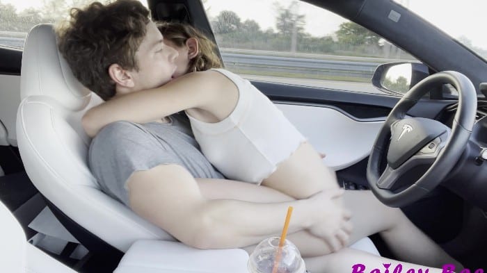 [Manyvids] Luke Cooper And Bailey Base - Fucking While The Car Is Self-Driving 1