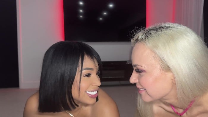 [OF-Annistar] Threesome W Blonde Bimbo [2160p] 14