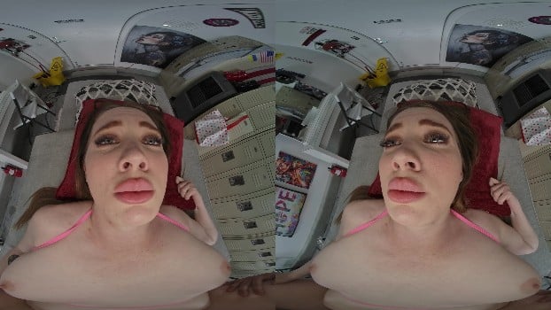 [RealJamVR.Com] Naomi Ryder - Tight Twerk With Naomi Ryder [06.06.2025] (8192x4096p / 8k / Uhd / High Bitrate) 4