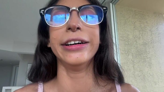 [Scottstark-Householdfantasy] Sona Bella - Gamer Girl Fucks Step-Bro (2024-08-25) [1080p] 4