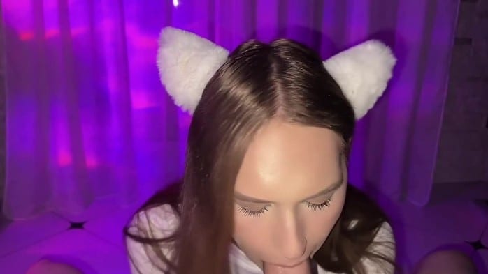 Stepsister Gives Her First Blowjob And Brother Helps Her 3