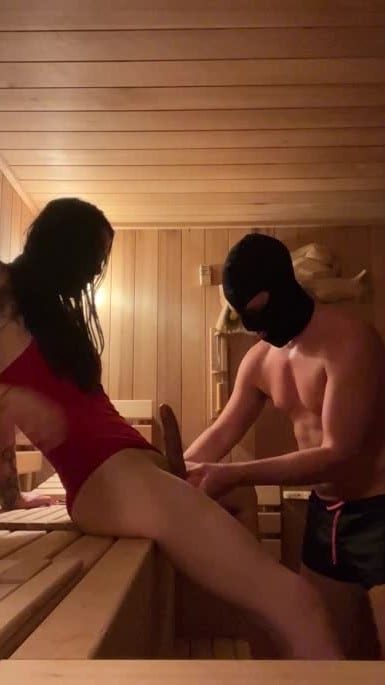 [OnlyFans] Tammydreamworx - Topping A Bitch In The Sauna [720p] 1