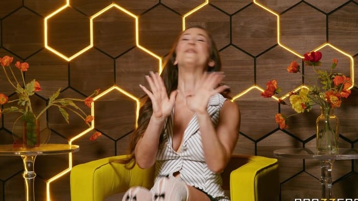 Brazzers - Cherie Deville, Brittany Andrews - Milf Quest: Episode 2 (june 20, 2025) [1080p] 13