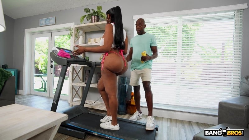 [BrownBunnies | BangBros] 25 07 17 Yum Thee Boss FullHD 1