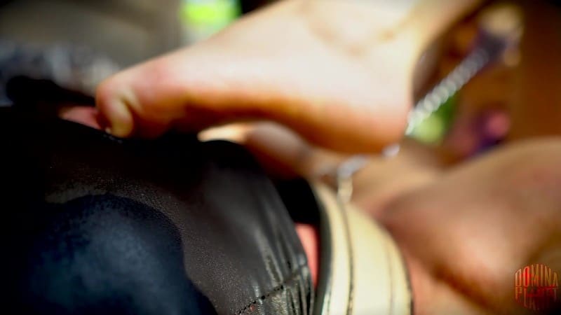 Domina Planet - Filthy Foot Cleaning Human Spittoon 5