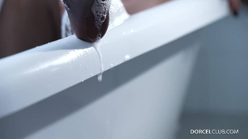 DorcelClub 25 05 30 Lola Bellucci 4k 16