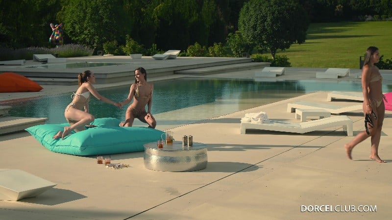 DorcelClub 25 06 04 Milan Cheek And Amirah Adara 4k 3
