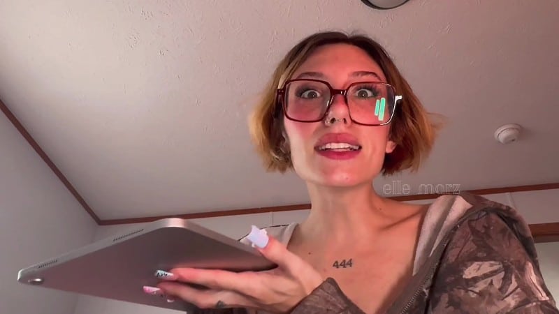 Elle Marz - Lil bro has SUS giantess fetish 2