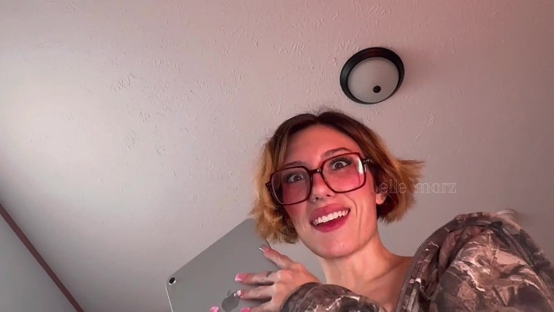 Elle Marz - Lil bro has SUS giantess fetish 25